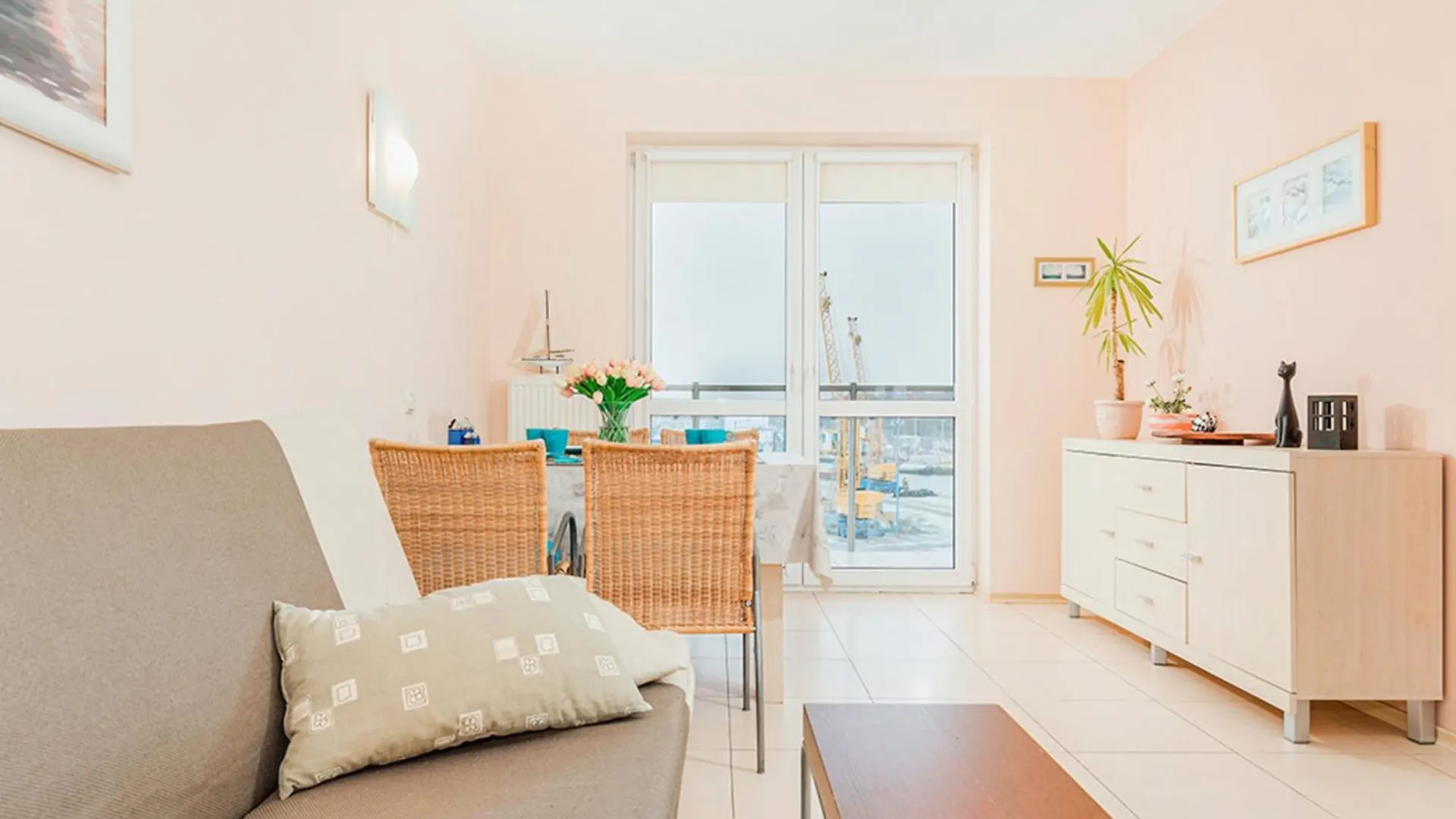 Ferienwohnung Hirsch Kołobrzeg Apartamento